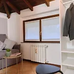 Appartamento 10' From Malpensa Casa Moderna, Netflix & Wi-fi *