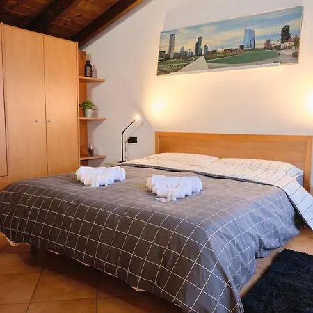 Appartement 10' From Malpensa Casa Moderna, Netflix & Wi-fi
