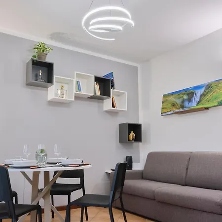 Appartement 10' From Malpensa Casa Moderna, Netflix & Wi-fi *